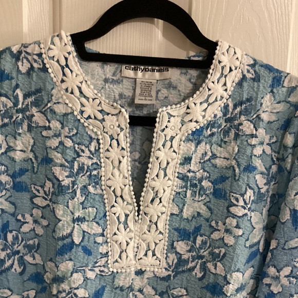 Cathy Daniels tunic floral blouse size Size L. 3/4 sleeves. Made in India - Picture 2 of 13